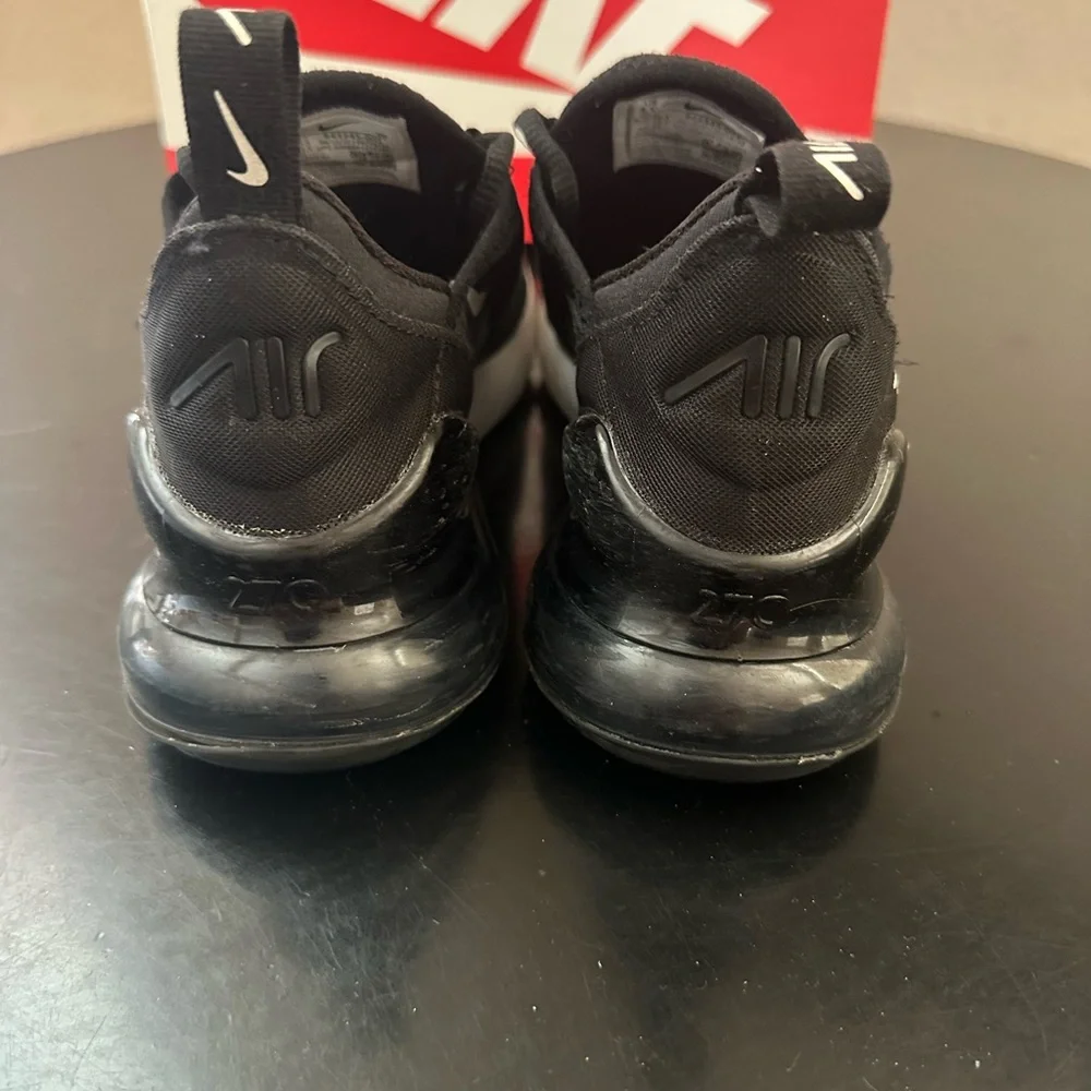 Nike Air Max 270